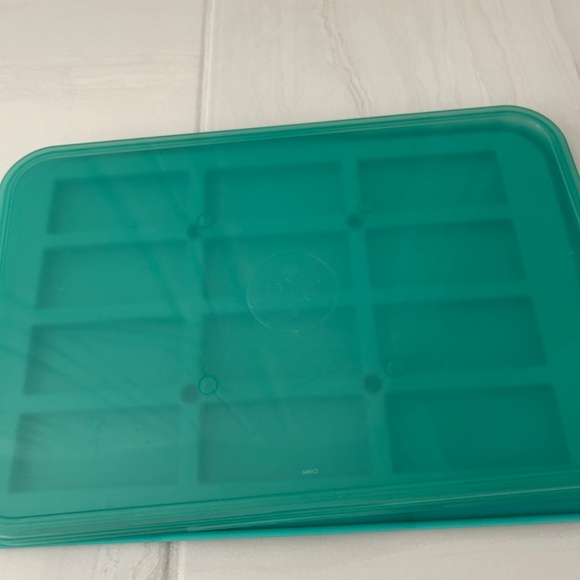 Pampered Chef granola Snack Bar Maker With Lid Silicone Mold Maker - Picture 3 of 4